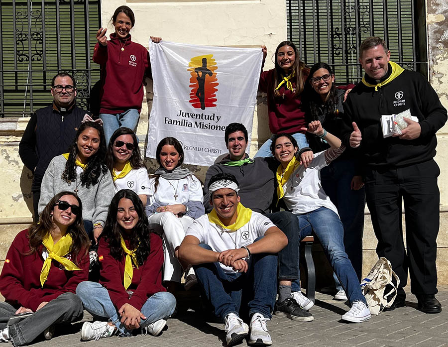 Fuentelencina, Hueva y Escopete reciben a 16 familias misioneras